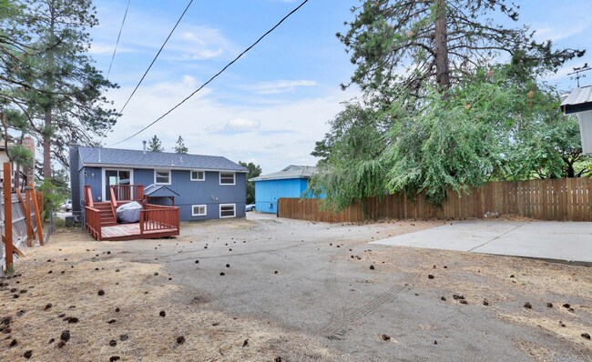 Building Photo - Charming Unfurnished Spokane Home with Large Shop in a Prime Northwest - Unfurnished