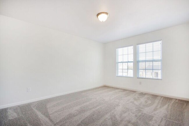 Building Photo - 7532 Bramling Dr
