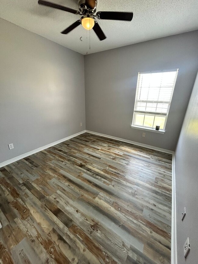 Building Photo - 3474 Cherry Ridge Rd