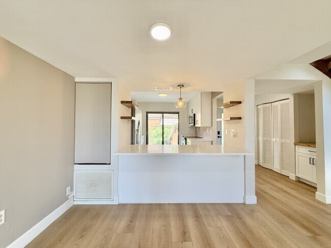 Building Photo - 817 Fairwood Forest Dr