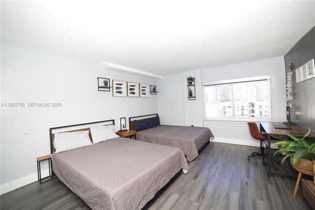 Building Photo - 200 178th Dr