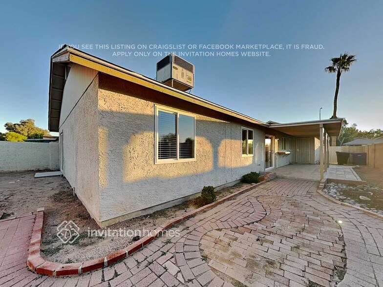 Building Photo - 1920 N Illinois St