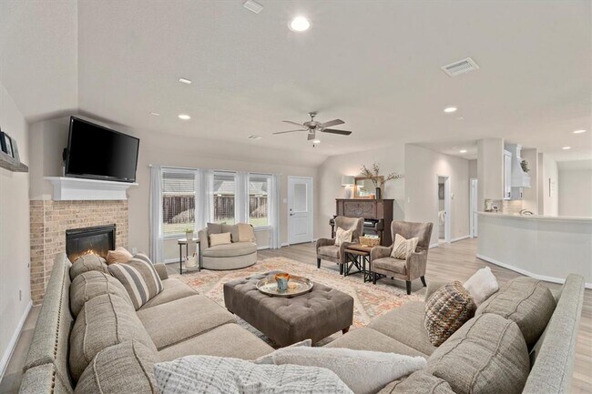 Building Photo - 2221 Hay Field Ct