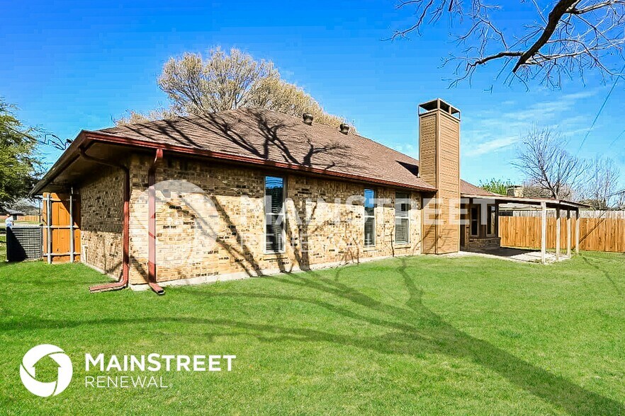 Building Photo - 524 E Lark Ct