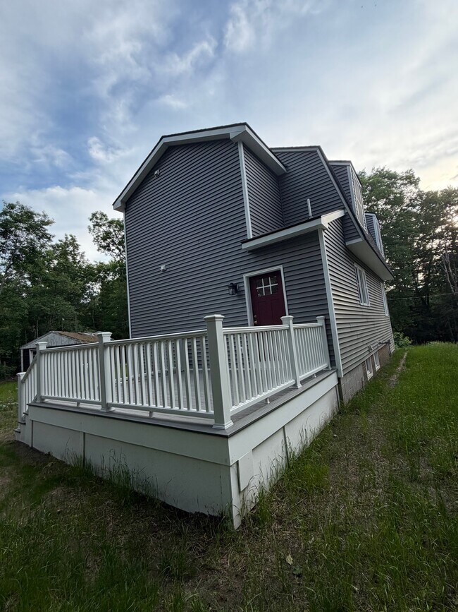 Building Photo - 63 Pine Tree Terrace