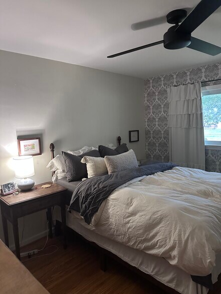 Building Photo - 2519 Ashbrook Ave