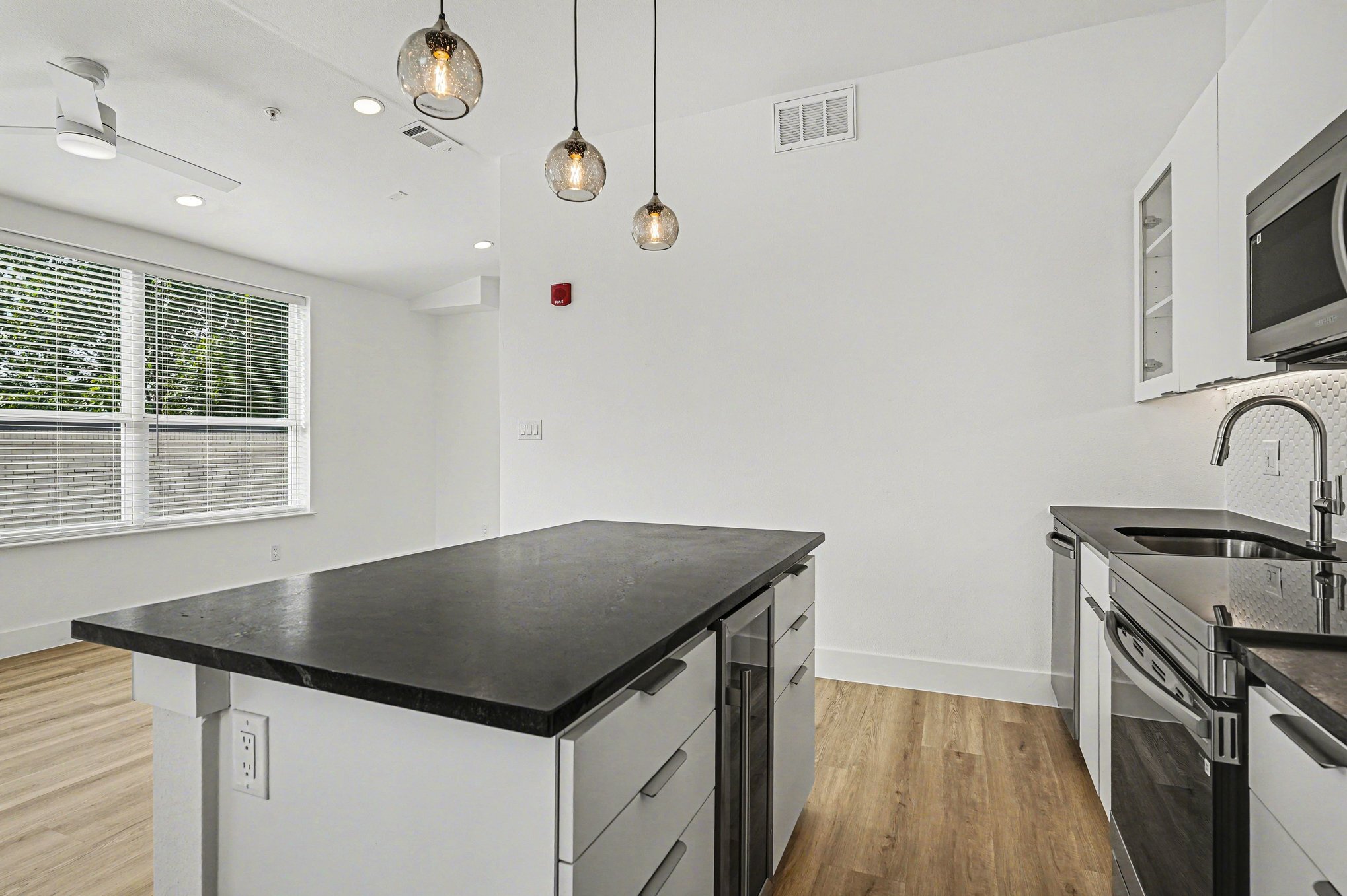 Building Photo - 2217 N Fitzhugh Ave