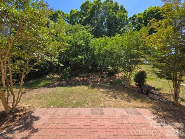 Building Photo - 6142 Salamander Run Ln