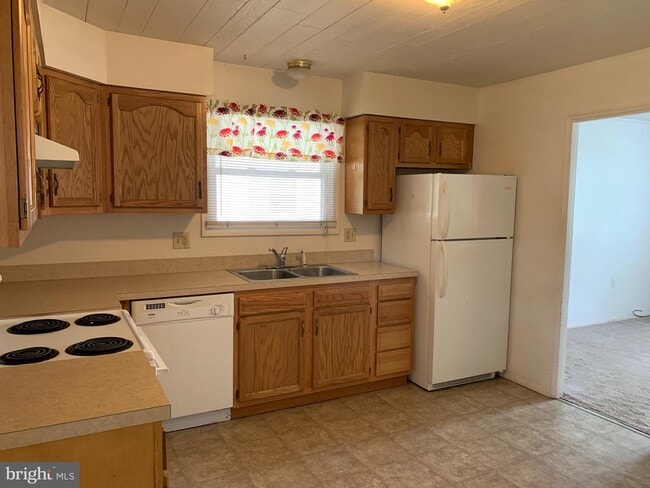 Building Photo - 721 Stouffer Ave