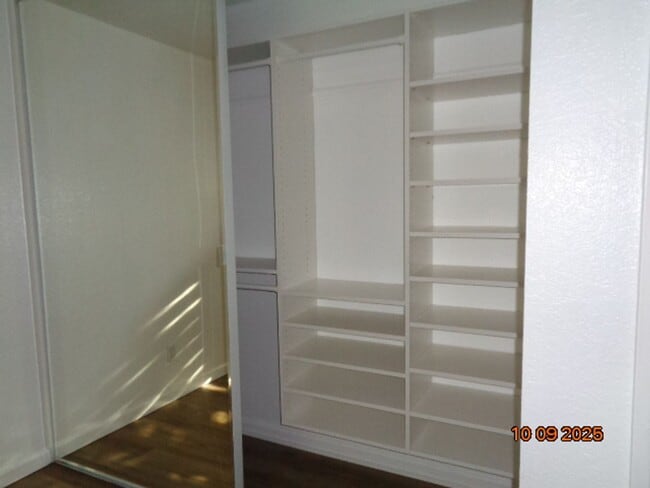 Building Photo - Modernized One Story Harris Home with Ingr...