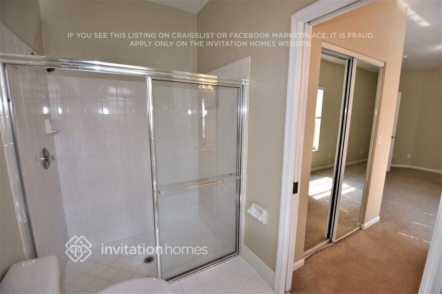 Building Photo - 10777 Pelican Dr