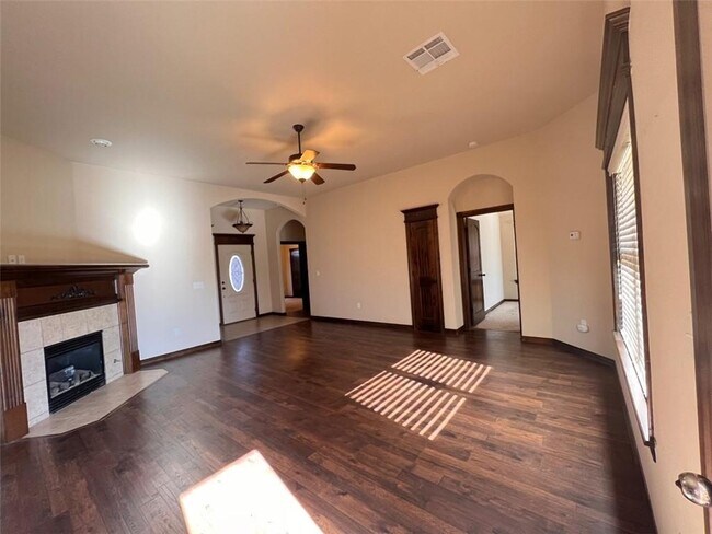 Building Photo - 12108 Chesterfield Ln