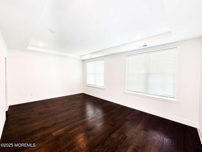 Building Photo - 3 Raritan Ave