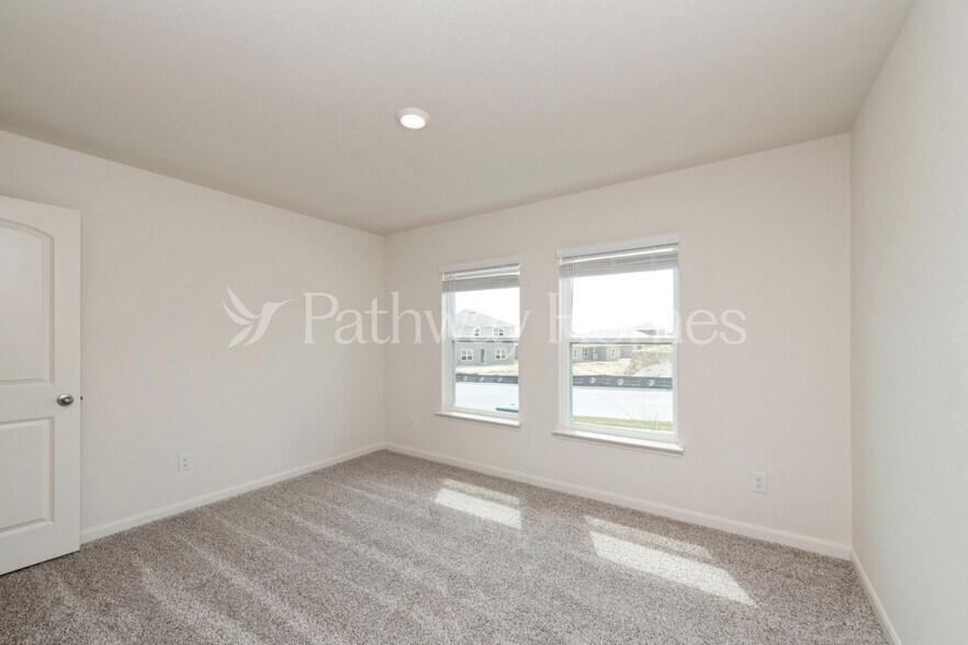 Building Photo - 917 Mountain Goat Ln