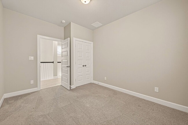 Building Photo - 3223 Cedar Dawn Ln