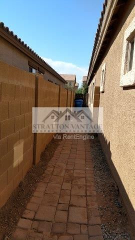 Building Photo - 5437 W Maldonado Rd