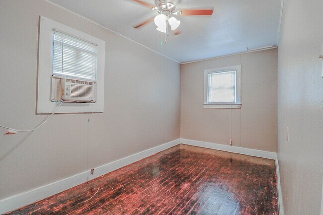 Building Photo - 2429 23rd St