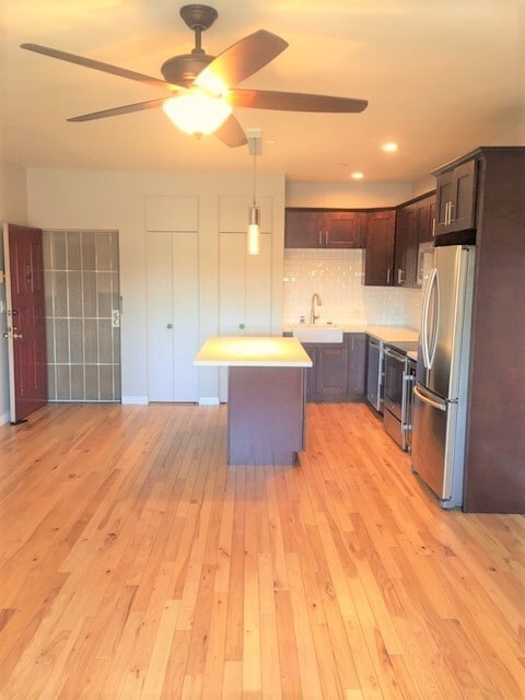 Building Photo - COMING SOON! Light & Bright 1 Bedroom/1 Ba...