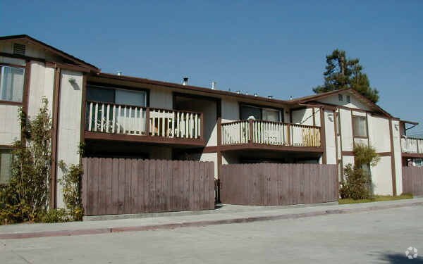Building Photo - 22049 Hathaway Ave