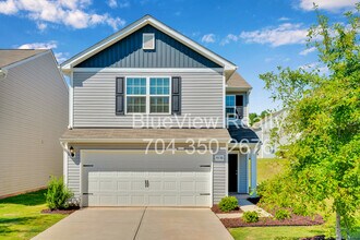 Building Photo - Most beautiful house 3 bed 2.5 bath