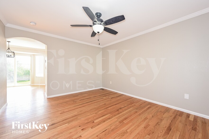 Building Photo - 5415 Ben Park Cir