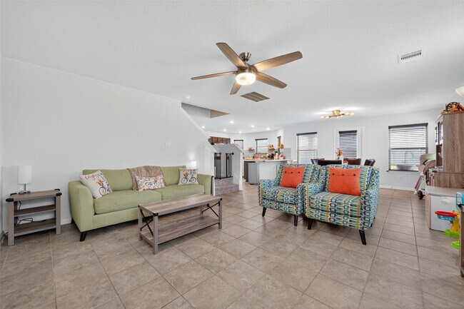 Building Photo - 2623 Hawthorn Park Ct
