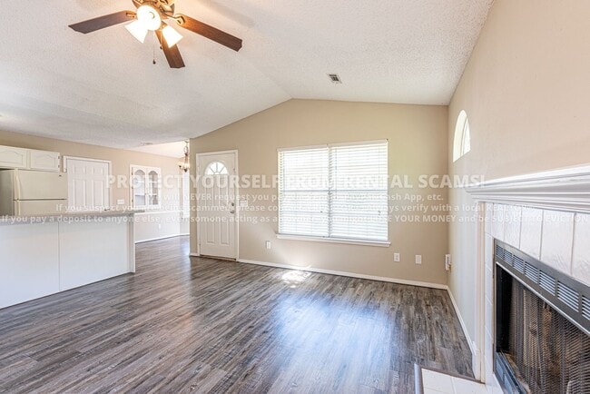 Building Photo - 3031 W Essex Dr