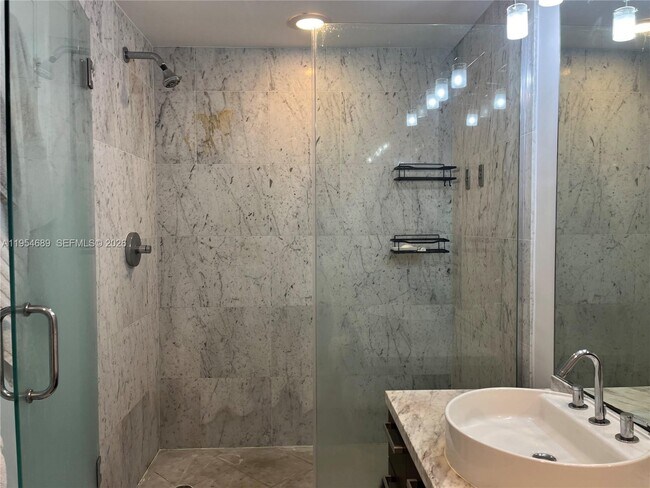 Building Photo - 253 NE 2nd St