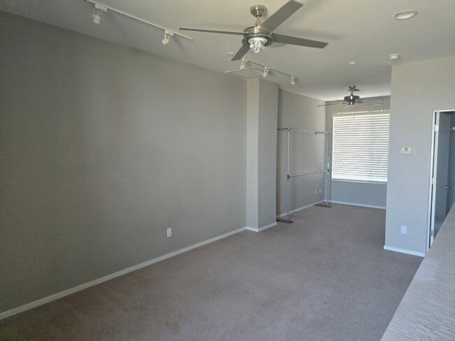 Building Photo - Beautiful Property with Contemporary Flair