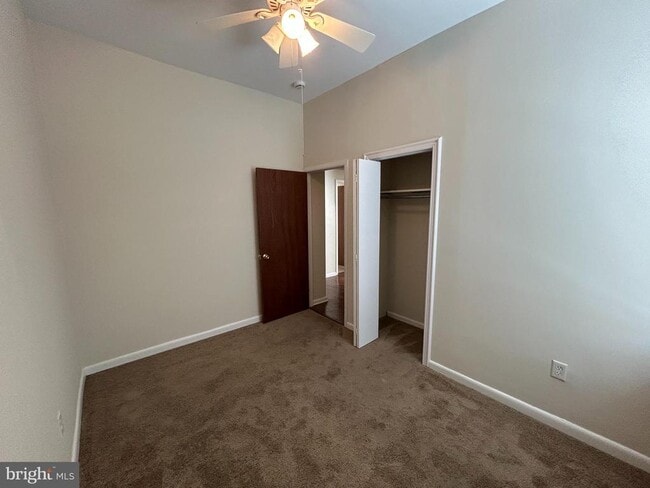 Building Photo - 534 Park Ave