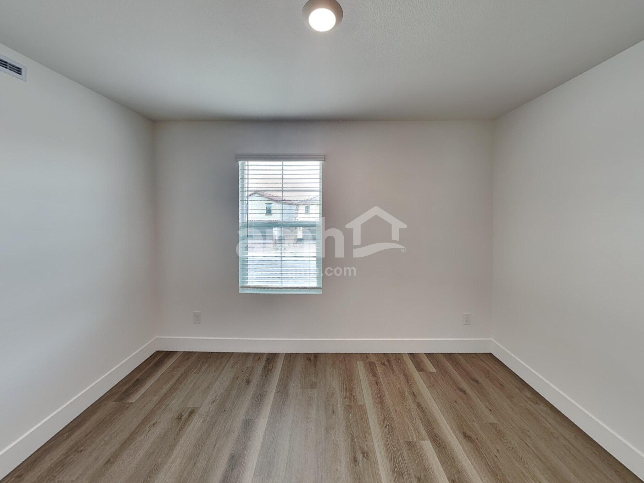 Building Photo - 5872 Vaes Dothrak St