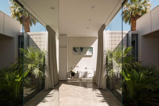 Building Photo - 483 Sandpiper St