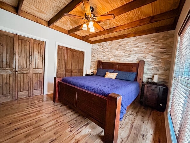 Building Photo - 56 Big Eddy Trl