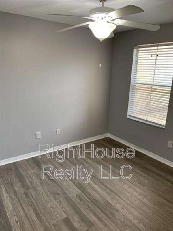 Building Photo - 1220 Twin Trees Ln