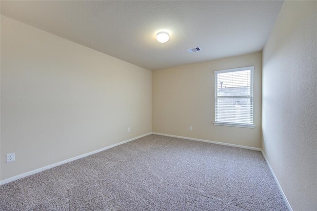 Building Photo - 2915 Iron Range Ct