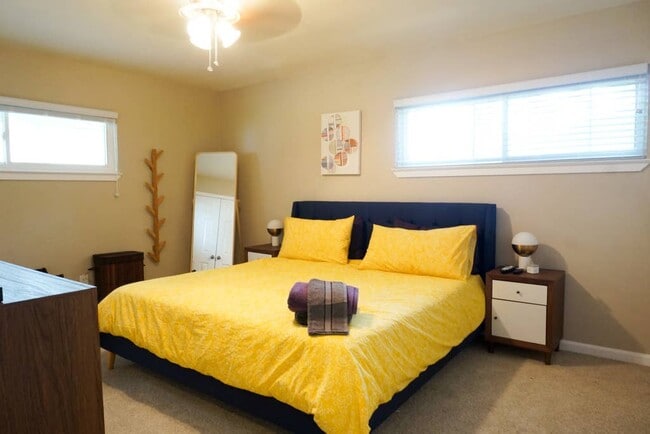 Building Photo - 1919 Puritan Dr