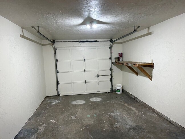 Building Photo - 776-778 W. Quinalt St.