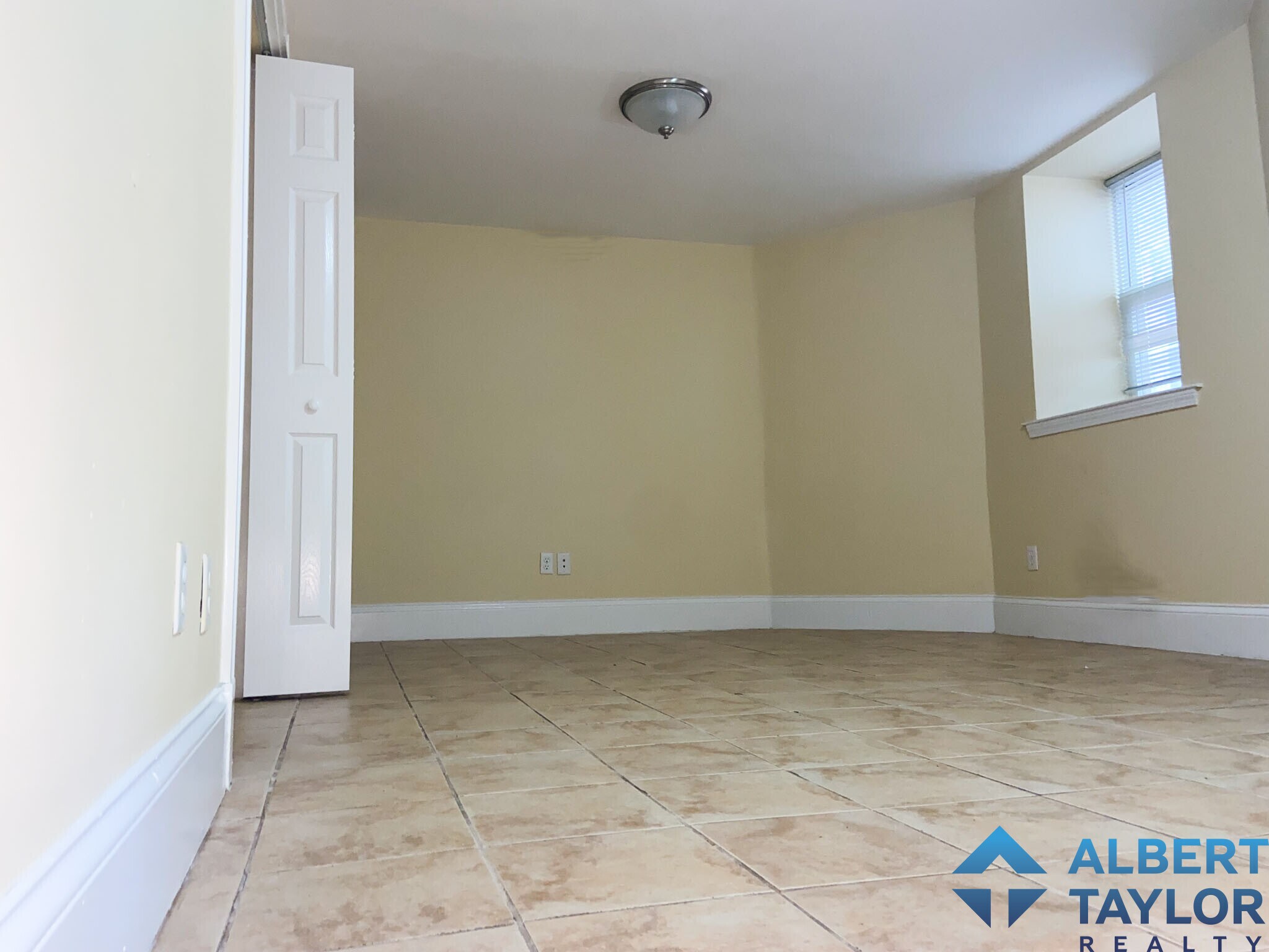 Building Photo - 19 Parker Hill Ave