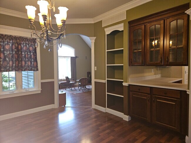 Building Photo - 688 Fox Hollow Ct