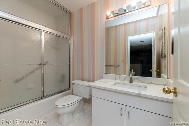 Building Photo - 37412 Legends Trail Dr