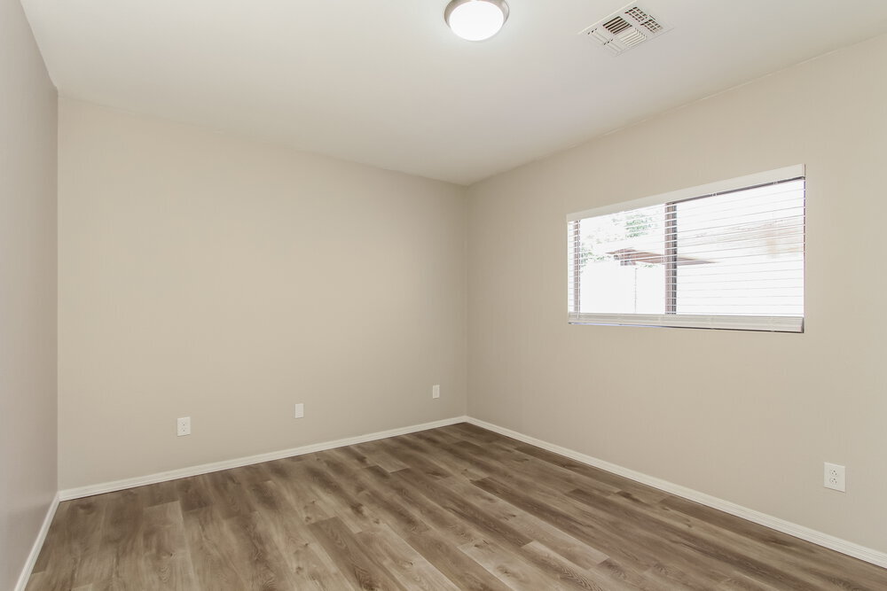 Building Photo - 11807 W Ester Dr