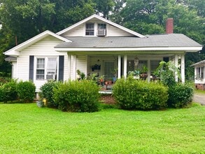 Building Photo - 1 Bedroom in Glenwood Area with Water Included