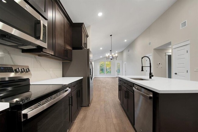 Building Photo - 336 Nene Ln