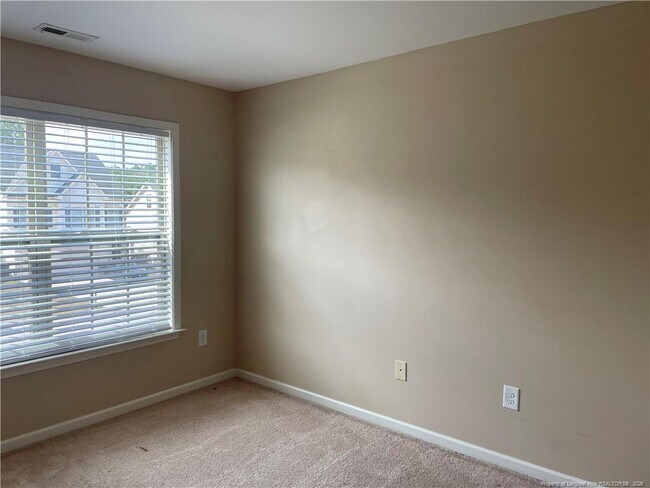 Building Photo - 42 Expedition Dr