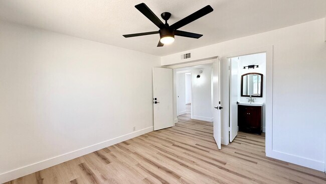 Building Photo - 4827 W Michigan Ave