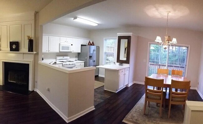 Building Photo - 3423 Lathenview Ct