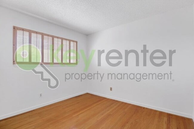 Building Photo - 6510 Barkley Way