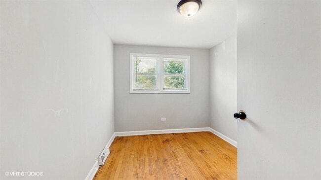 Building Photo - 309 W 109th St