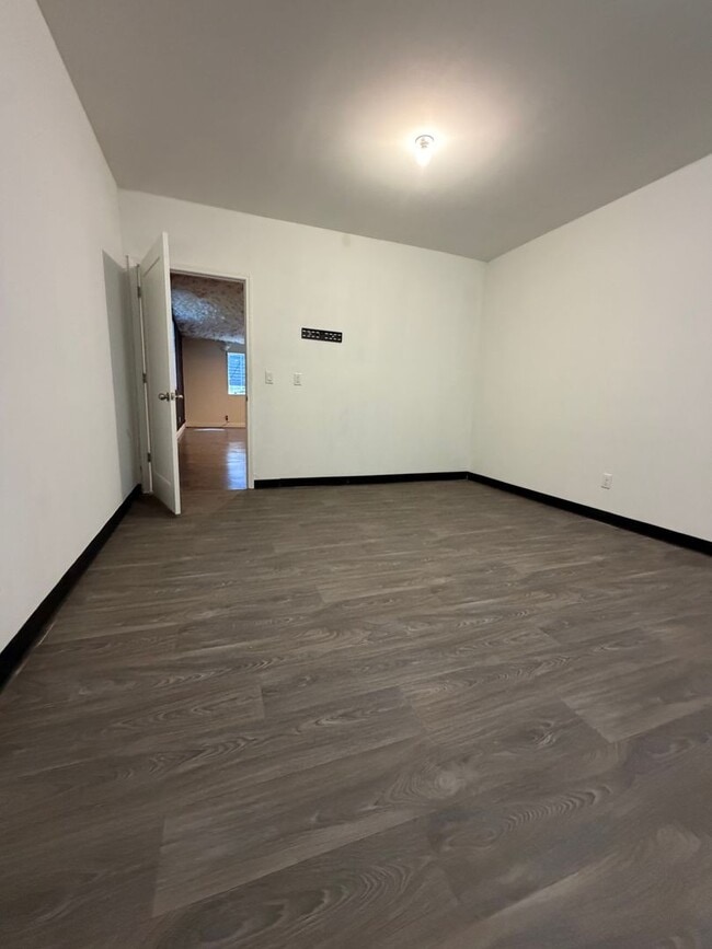 Building Photo - 1204 Yeats Ct