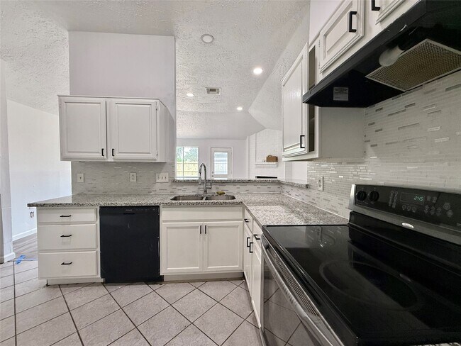 Building Photo - 6410 Rancho Blanco Ct